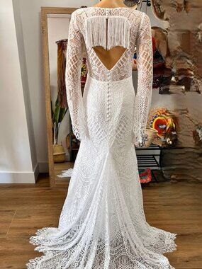 NWT Tabatha white Lace Dress, Sleeves, Fringe Open Back See Measurements